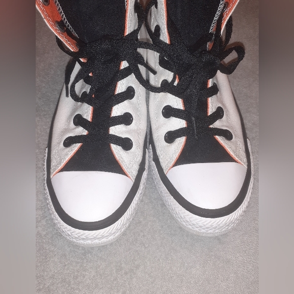Converse high tops Sz.6M Sz.8W EUC. Black/White/Orange - Picture 4 of 7